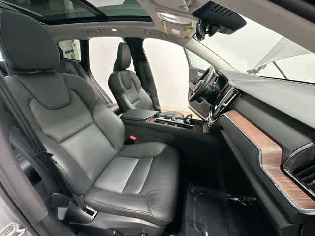 Thumbnail: 2023 Volvo XC60 - 22