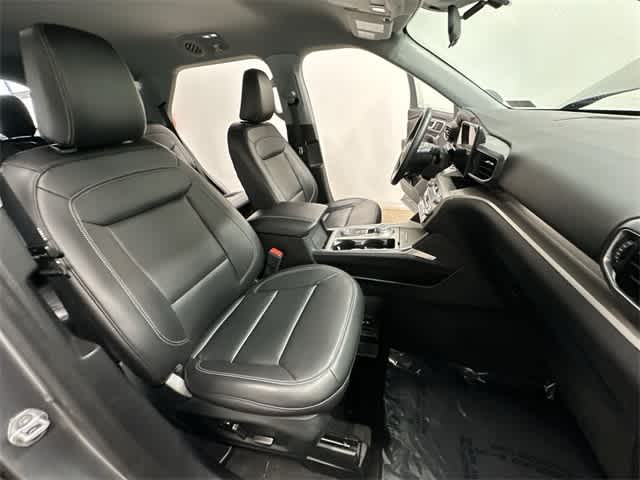 Thumbnail: 2022 Ford Explorer - 22