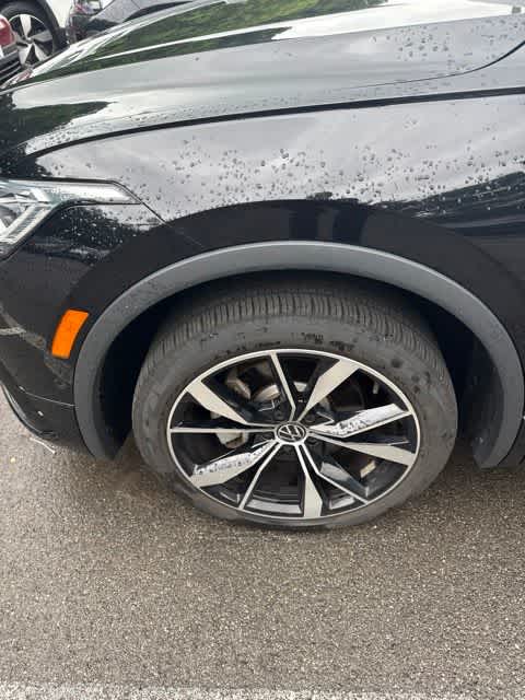 Thumbnail: 2023 Volkswagen Tiguan - 10