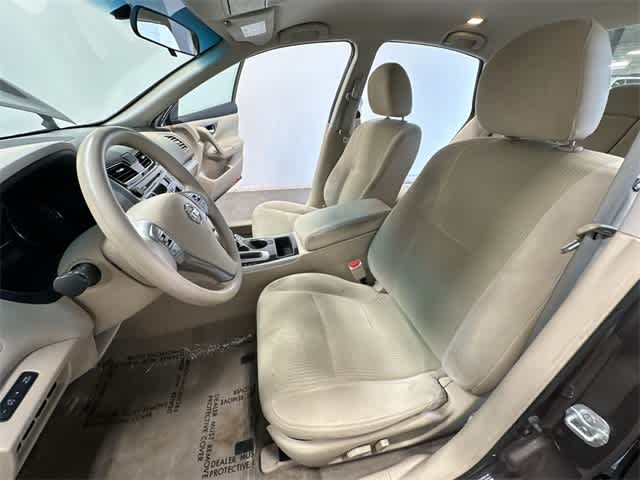 Thumbnail: 2014 Nissan Altima - 14