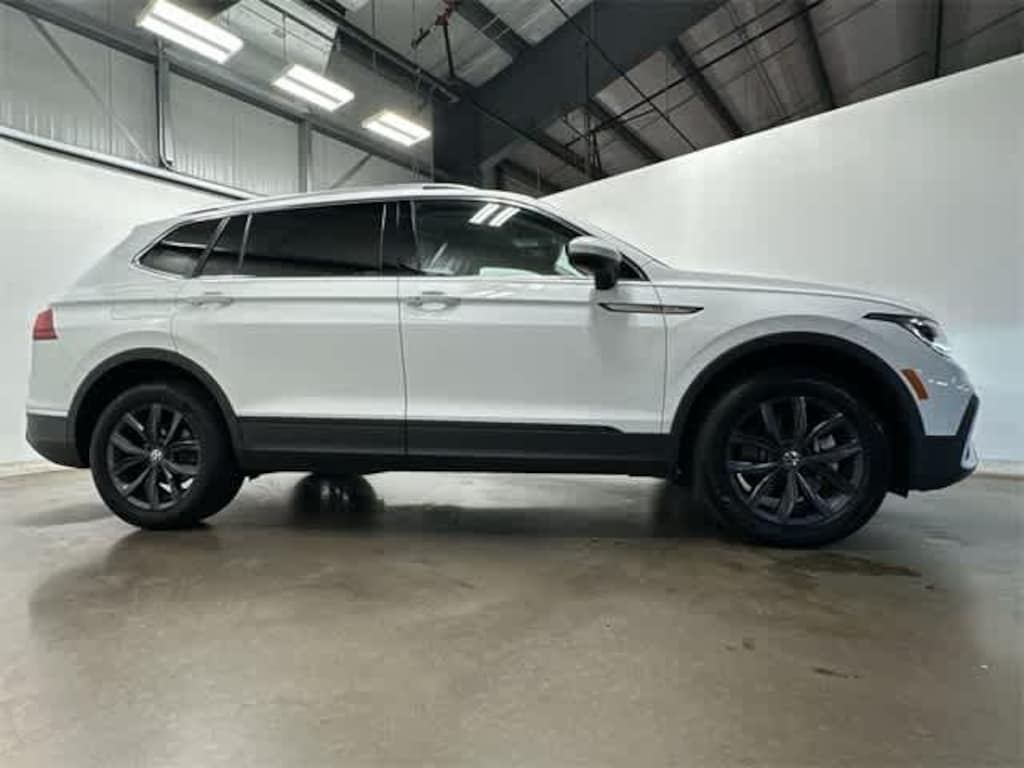 Certified 2022 Volkswagen Tiguan SE SUV