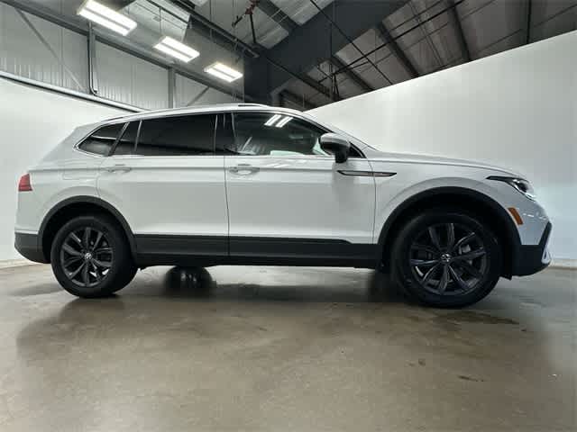 2022 Volkswagen Tiguan SE photo 3