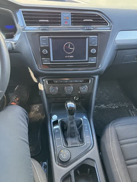 Thumbnail: 2022 Volkswagen Tiguan - 21