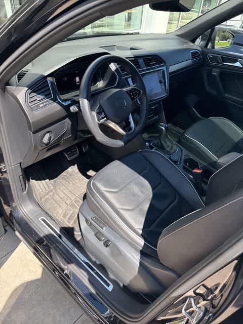 Thumbnail: 2022 Volkswagen Tiguan - 11