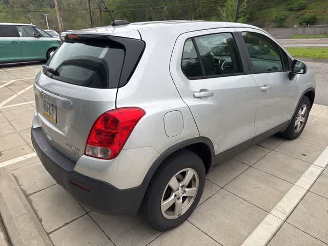 Thumbnail: 2016 Chevrolet Trax - 6