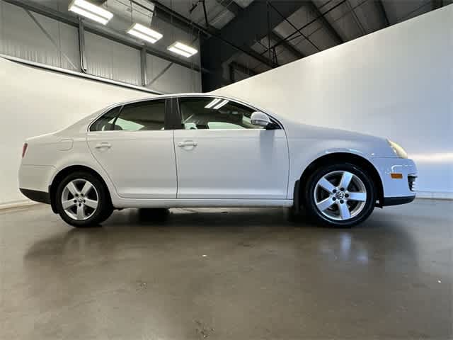 Thumbnail: 2009 Volkswagen Jetta - 3