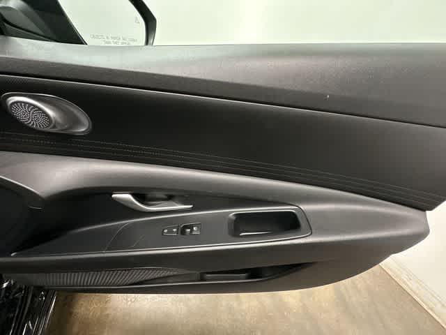 Thumbnail: 2023 Hyundai Elantra - 22