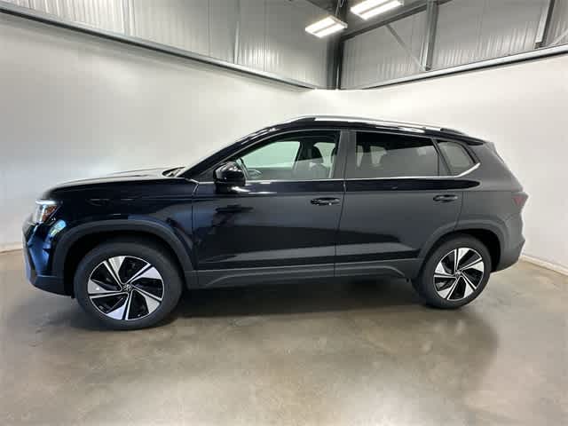 Thumbnail: 2025 Volkswagen Taos - 2