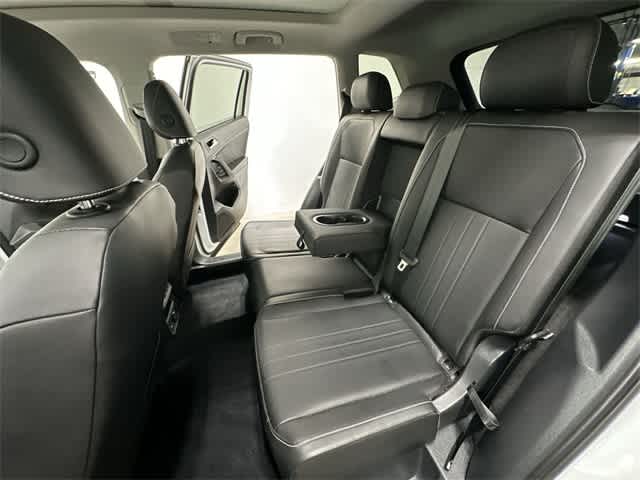 Thumbnail: 2022 Volkswagen Tiguan - 20