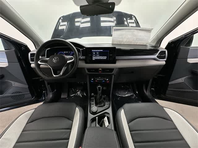 2025 Volkswagen Taos SEL 21