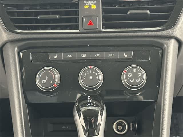 Thumbnail: 2025 Volkswagen Taos - 14