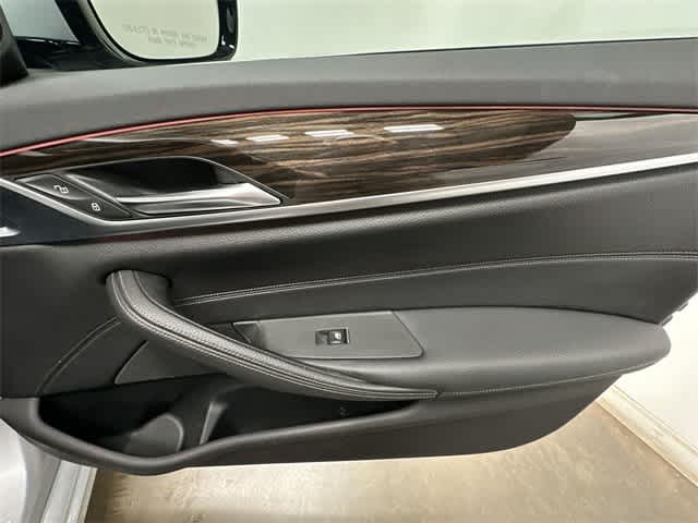 Thumbnail: 2018 BMW 5 Series - 23