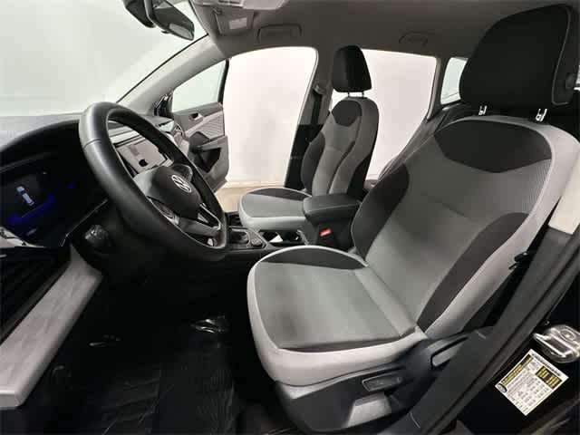 Thumbnail: 2023 Volkswagen Taos - 17