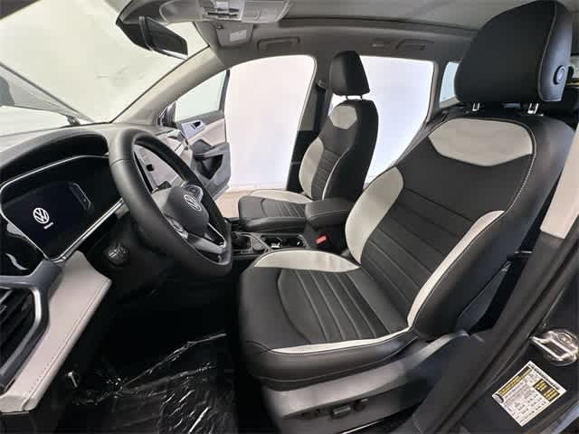 Thumbnail: 2025 Volkswagen Taos - 19