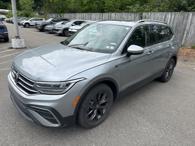 2023 Volkswagen Tiguan 2.0T SE's photo