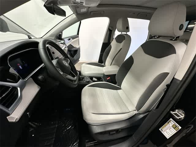 Thumbnail: 2025 Volkswagen Taos - 18