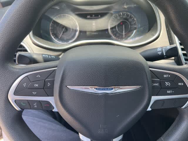 Thumbnail: 2015 Chrysler 200 - 15