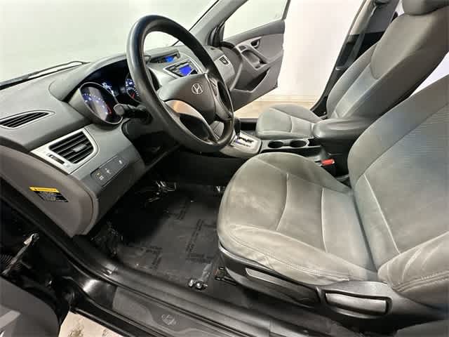 Thumbnail: 2012 Hyundai Elantra - 11