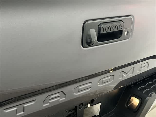 Thumbnail: 2021 Toyota Tacoma - 26