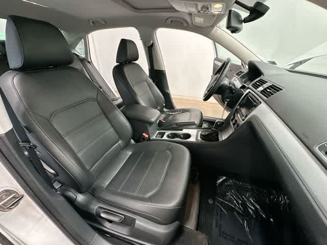 Thumbnail: 2013 Volkswagen Passat - 19