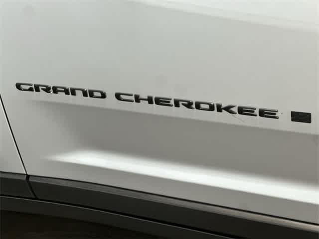 Thumbnail: 2023 Jeep Grand Cherokee - 29