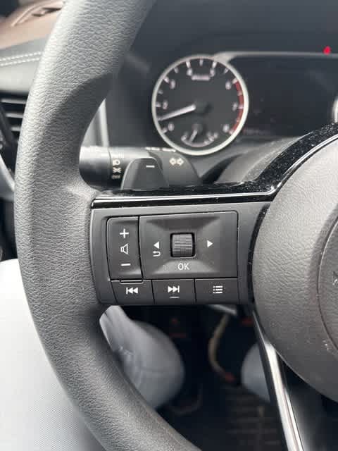 2021 Nissan Rogue SV 14