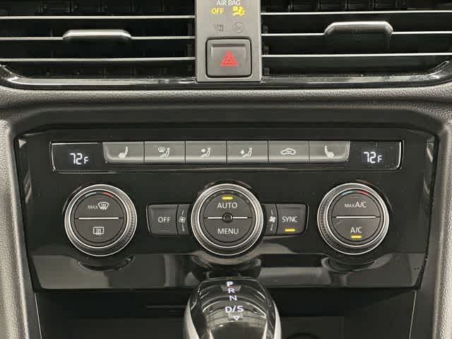 Thumbnail: 2024 Volkswagen Taos - 15