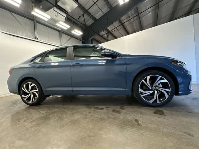 Thumbnail: 2026 Volkswagen Jetta - 3