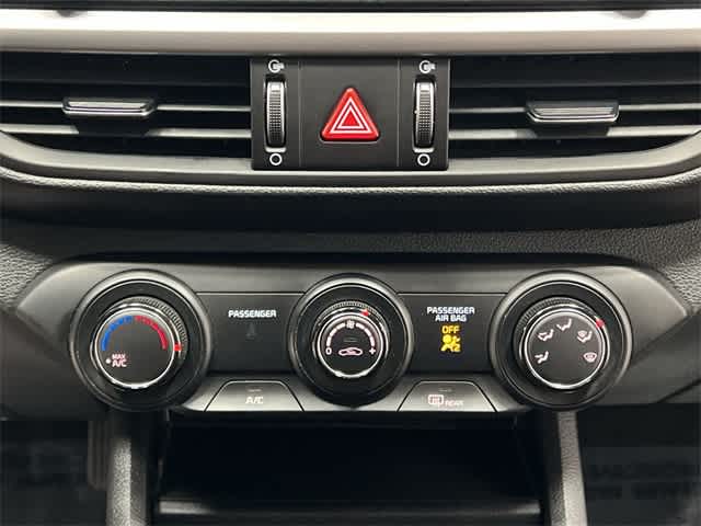 Thumbnail: 2020 Kia Forte - 13