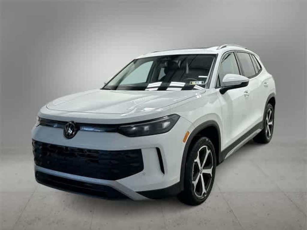 New 2026 Volkswagen Tiguan 2.0T SE SUV