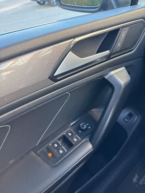 Thumbnail: 2022 Volkswagen Tiguan - 17