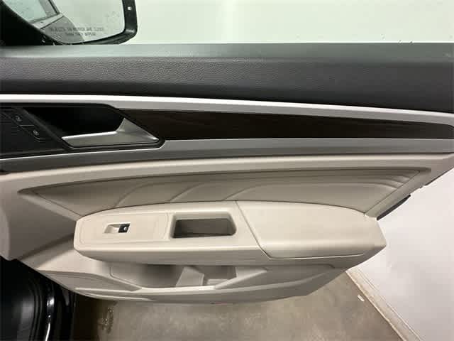 Thumbnail: 2023 Volkswagen Atlas - 23