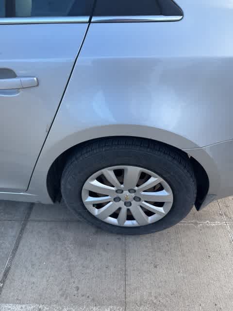 Thumbnail: 2011 Chevrolet Cruze - 8