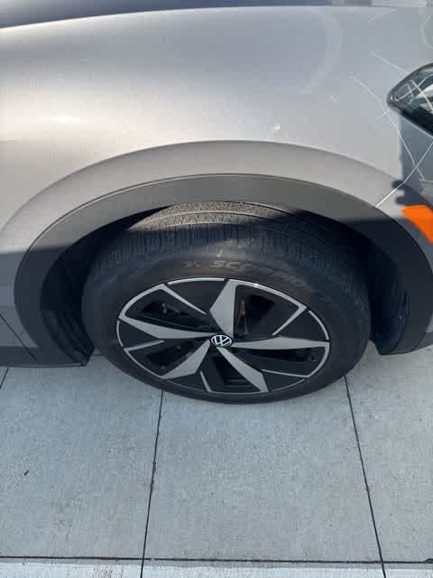 Thumbnail: 2023 Volkswagen ID.4 - 4