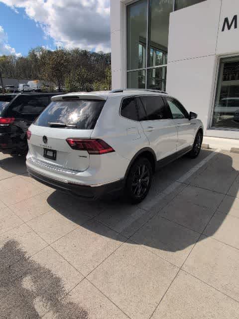 Thumbnail: 2023 Volkswagen Tiguan - 4