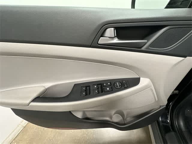 Thumbnail: 2017 Hyundai Tucson - 16
