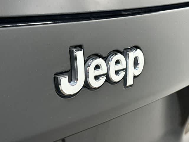 Thumbnail: 2020 Jeep Cherokee - 28