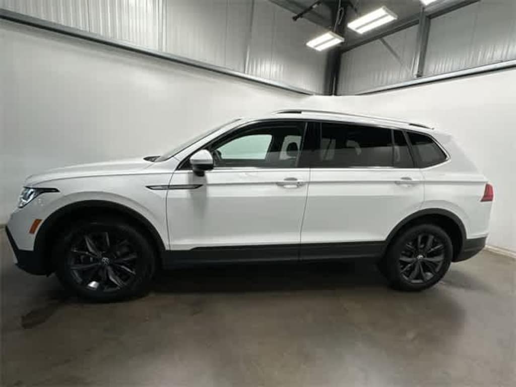 Certified 2022 Volkswagen Tiguan SE SUV