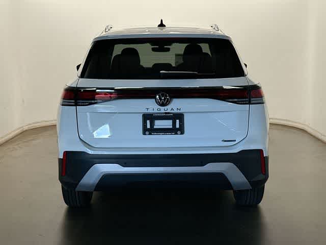 Thumbnail: 2026 Volkswagen Tiguan - 4