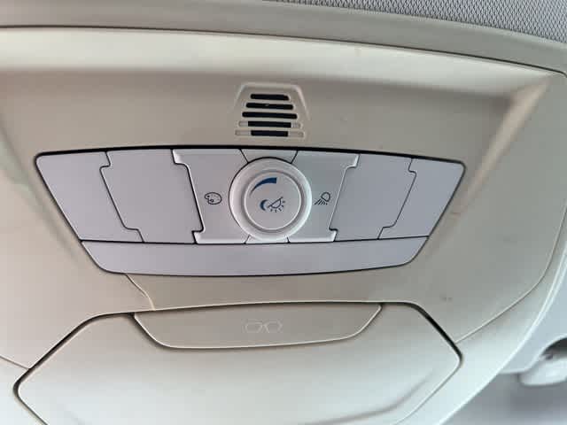 Thumbnail: 2012 Ford Focus - 15