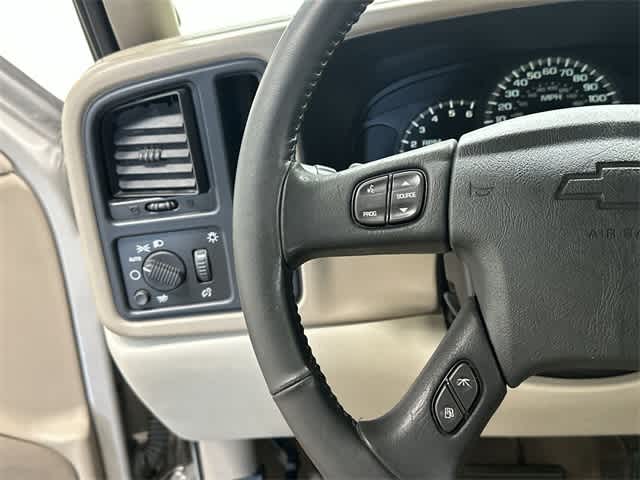 Thumbnail: 2004 Chevrolet Suburban - 8