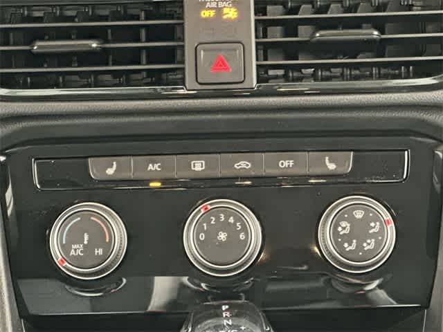 Thumbnail: 2025 Volkswagen Taos - 14