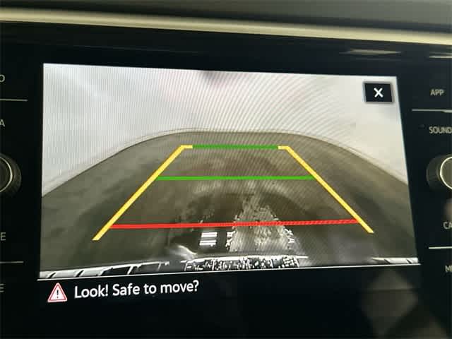 Thumbnail: 2023 Volkswagen Atlas - 14