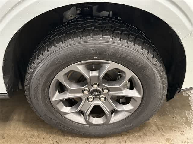 Thumbnail: 2022 Ford Maverick - 5