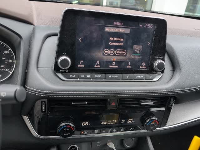 2021 Nissan Rogue SV 13