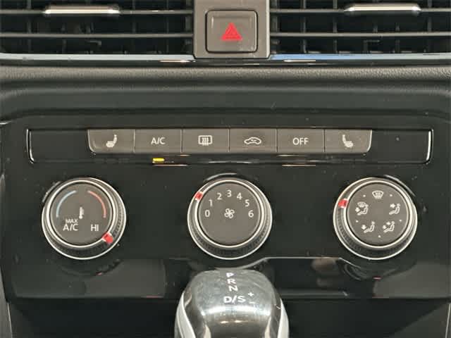 Thumbnail: 2023 Volkswagen Taos - 14