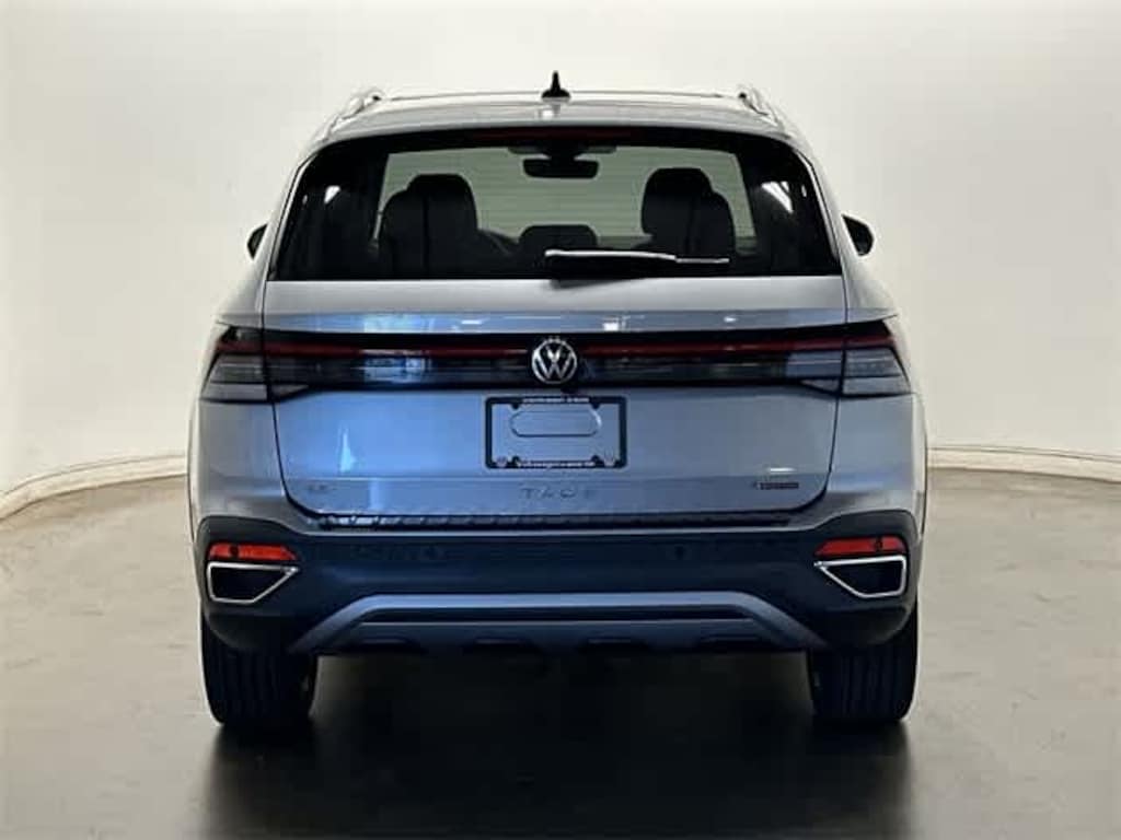 New 2025 Volkswagen Taos 1.5T SEL SUV