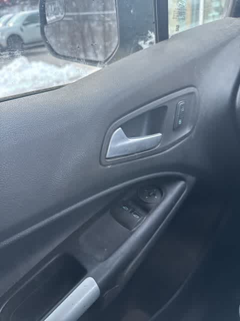 Thumbnail: 2015 Ford Transit Series - 16