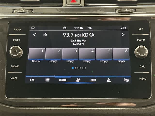 Thumbnail: 2022 Volkswagen Tiguan - 11