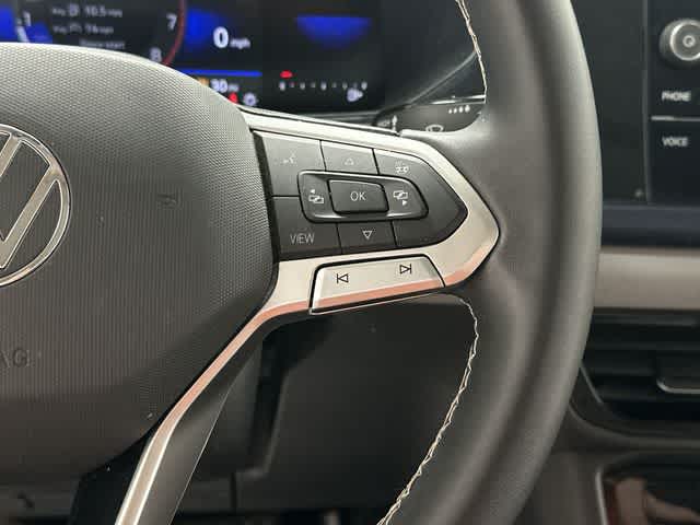 Thumbnail: 2023 Volkswagen Taos - 10